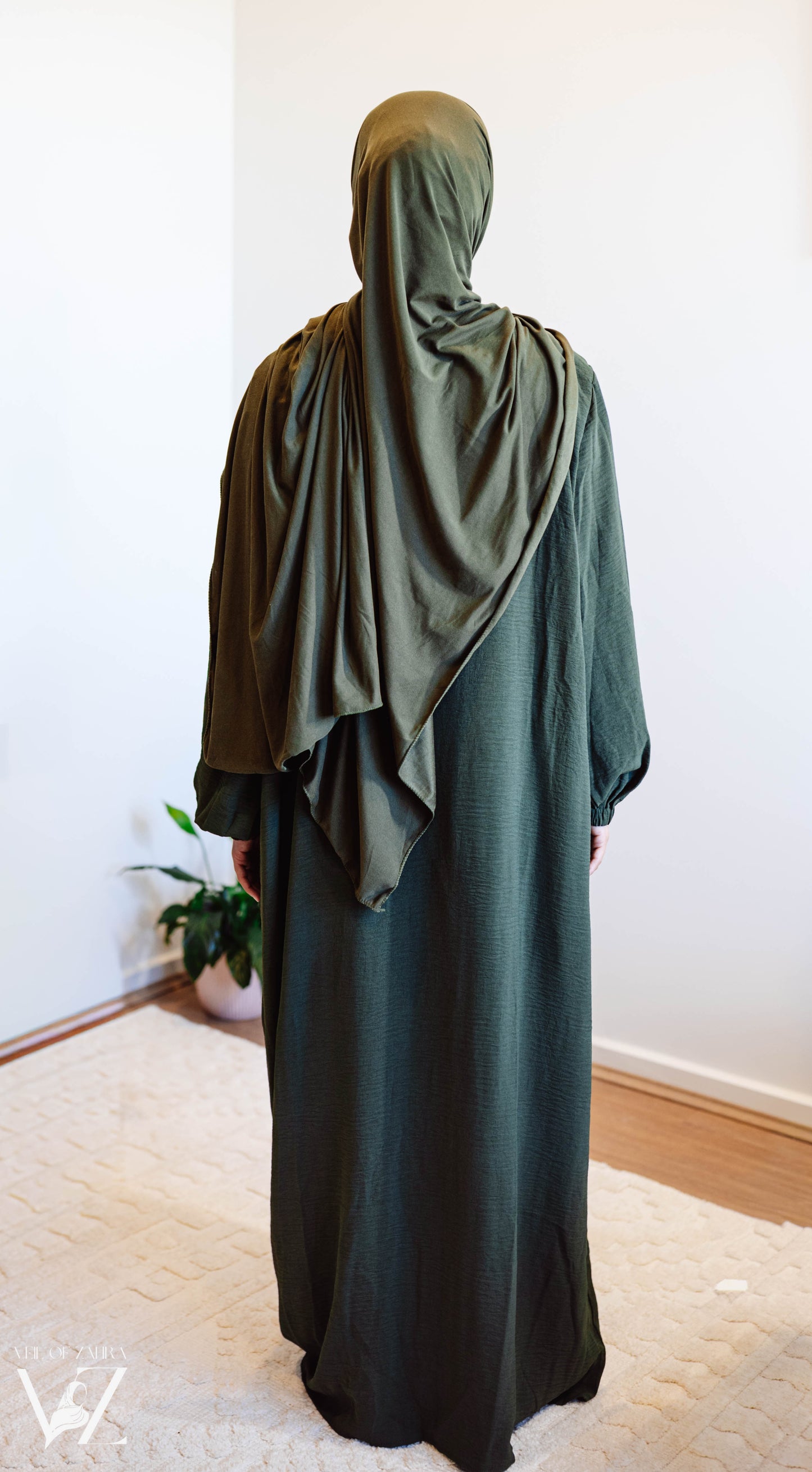 The Basic Abaya