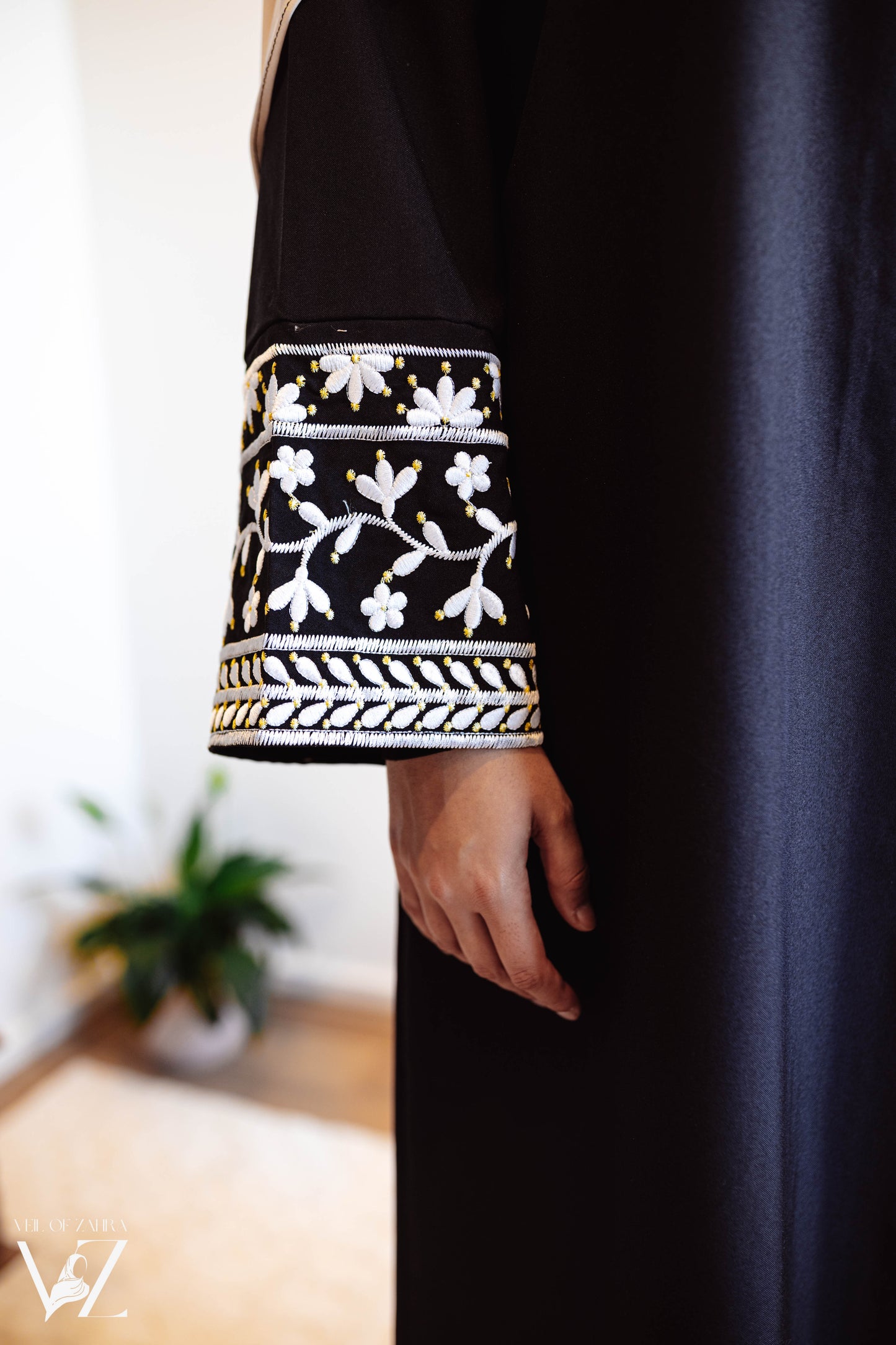 The Detail Abaya
