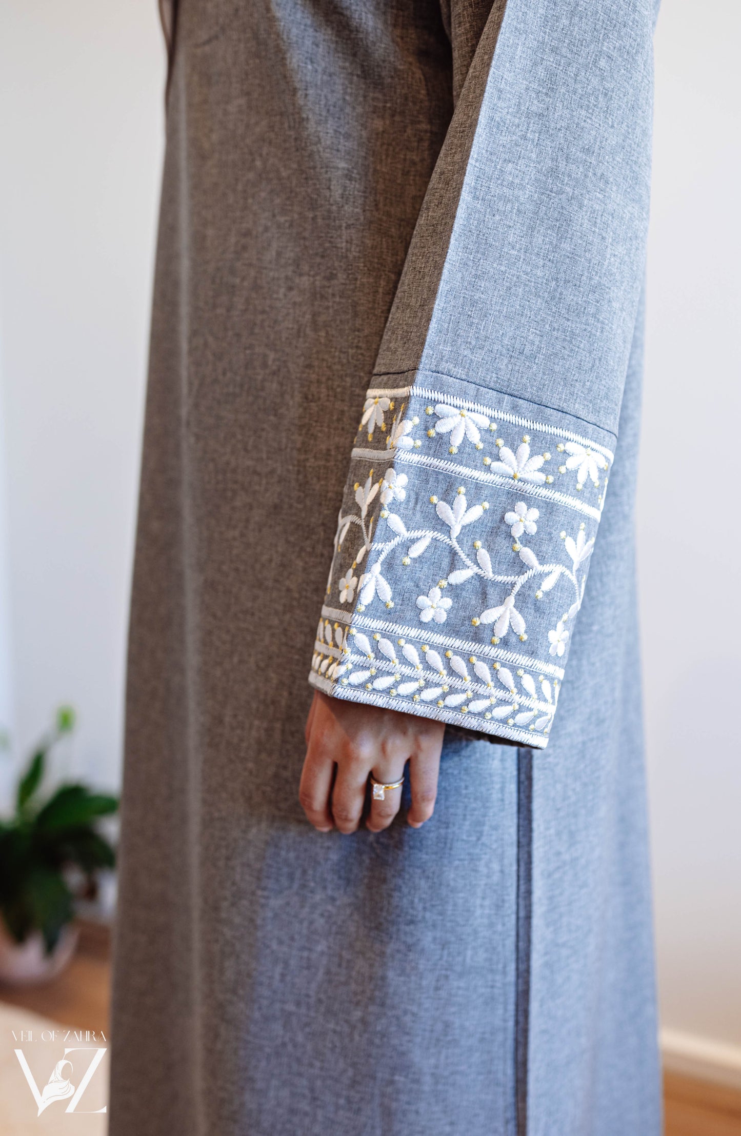 The Detail Abaya