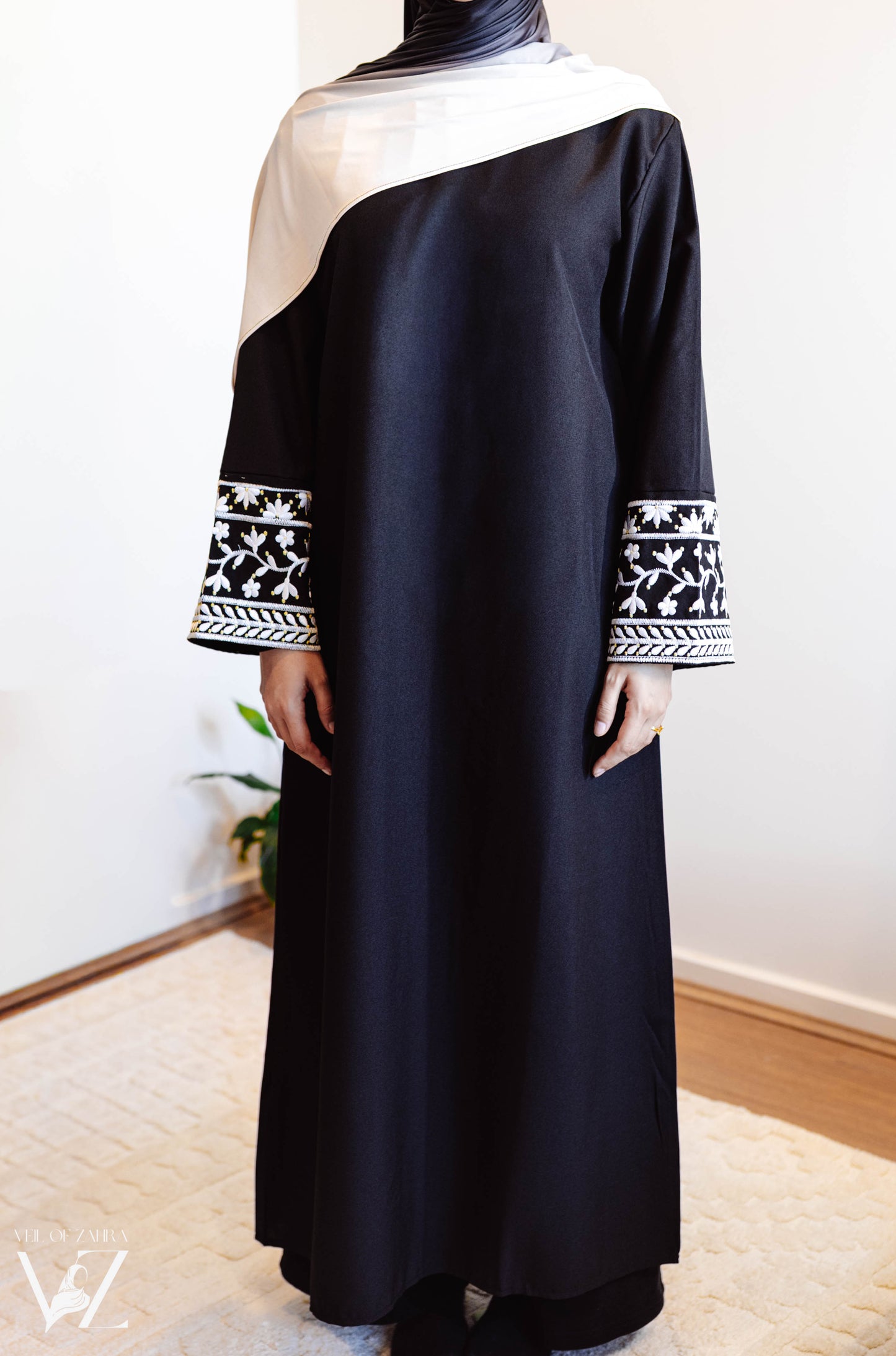 The Detail Abaya