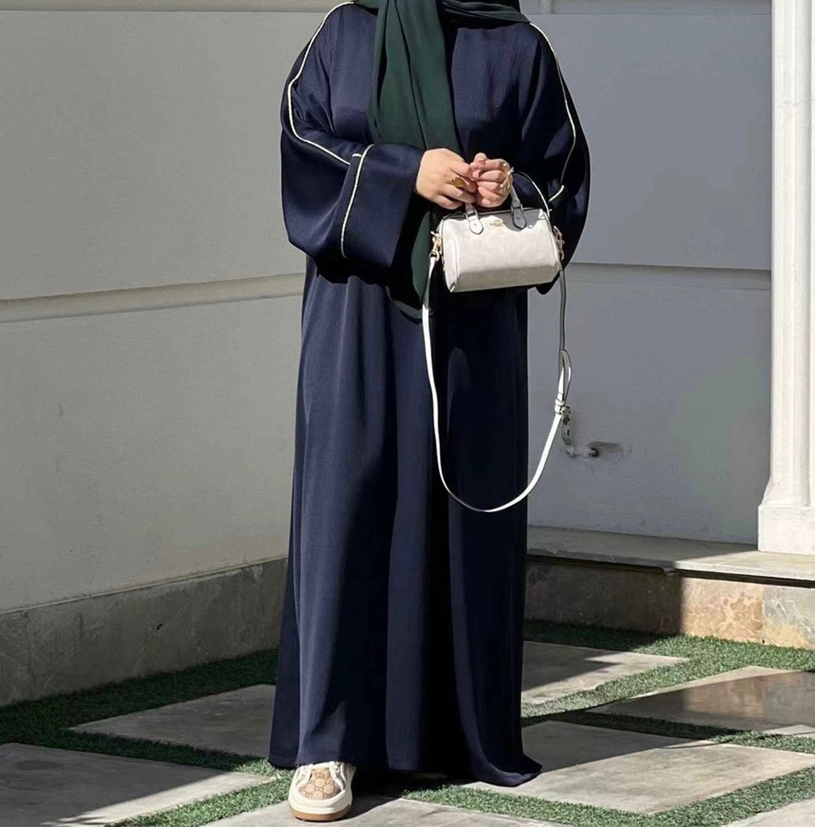 The Classic Abaya