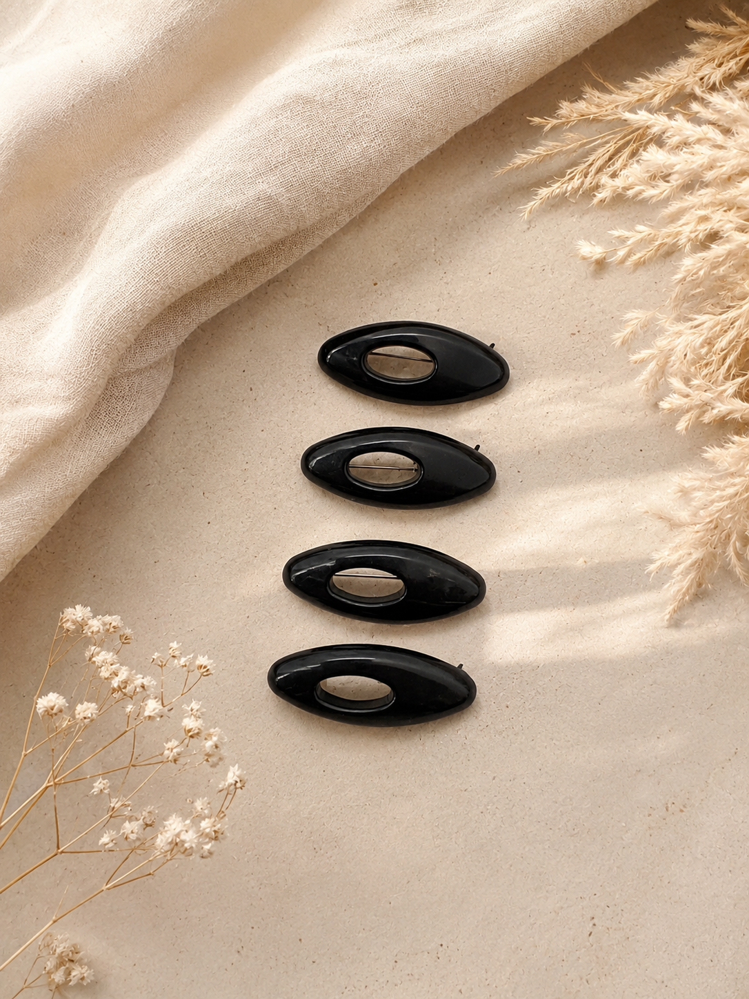 Black Pins (4-pack)
